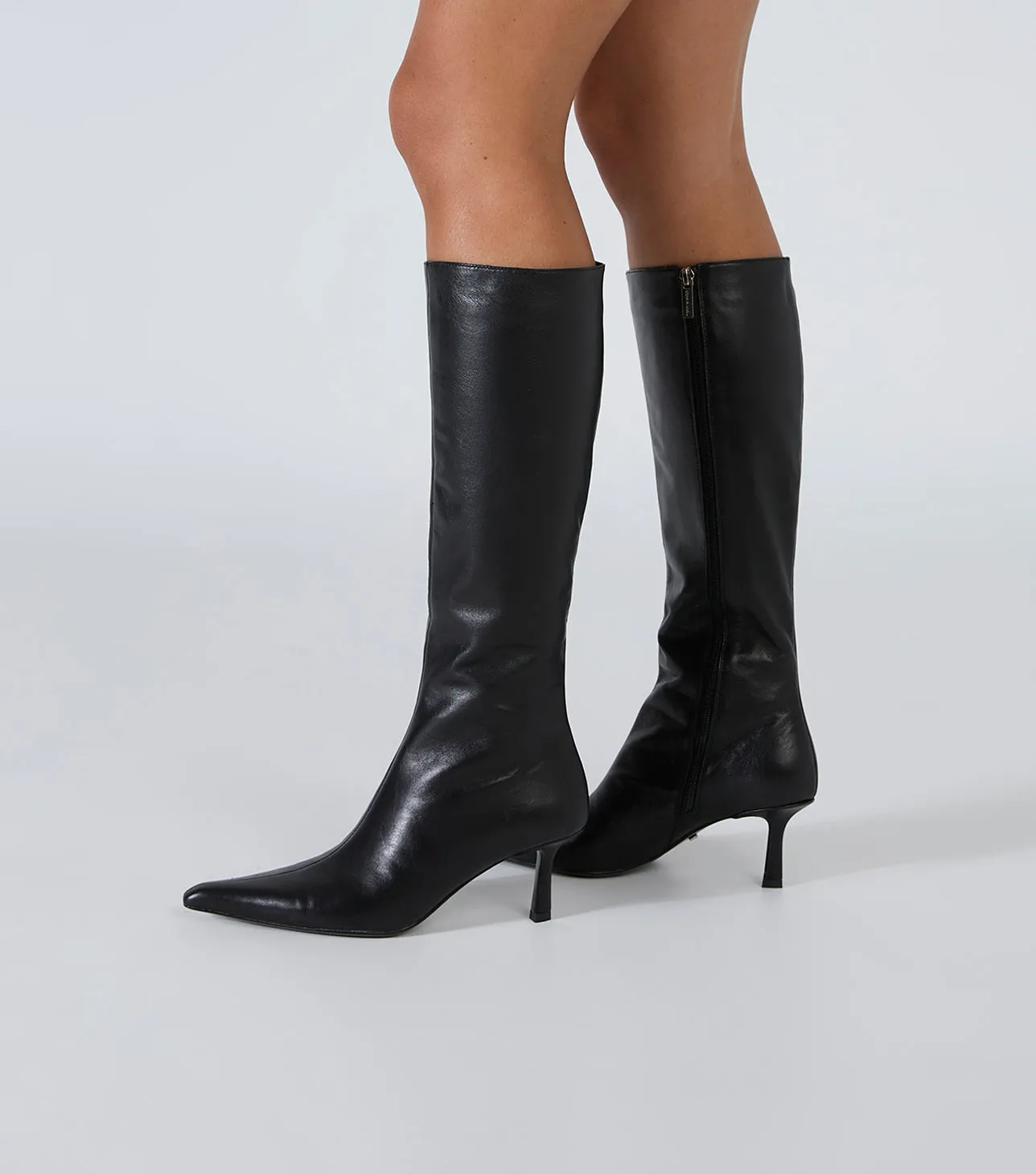 Quest Black Venice