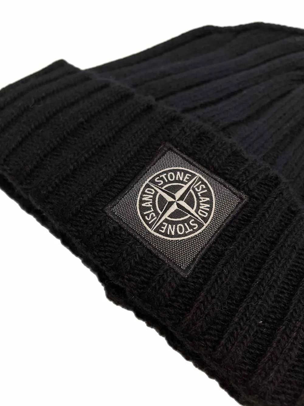 Stone Island N24B5 BEANIE, Black 